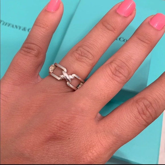 ✨SOLD✨ Tiffany & Co. X Link Ring - Size 7 - Picture 6 of 7